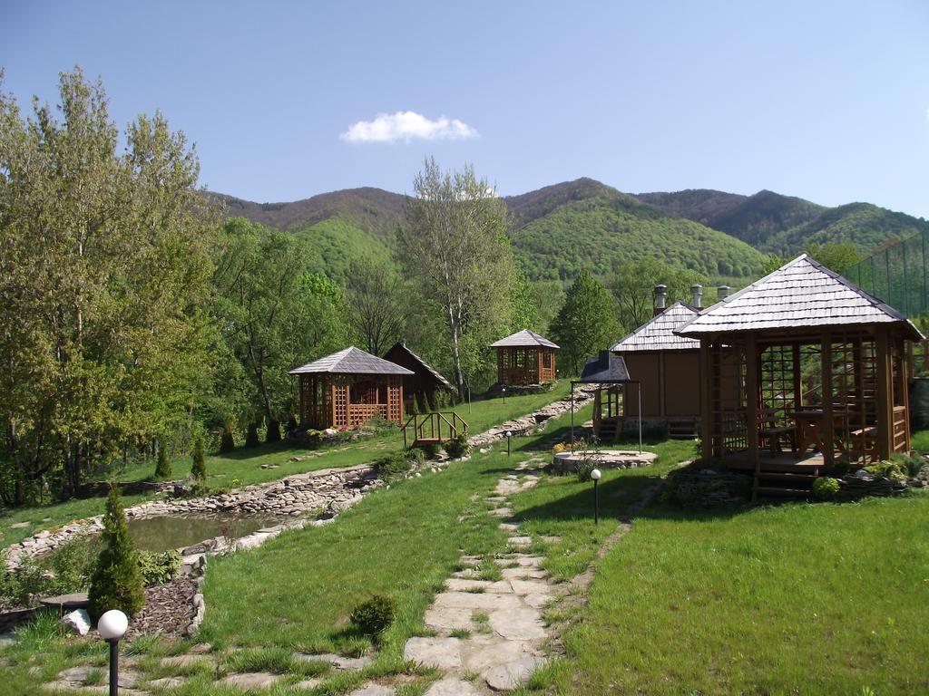 Spa Hotel Zoryani Karpaty Vyshka Buitenkant foto