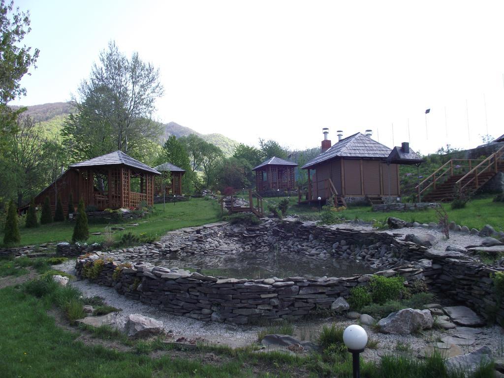 Spa Hotel Zoryani Karpaty Vyshka Buitenkant foto
