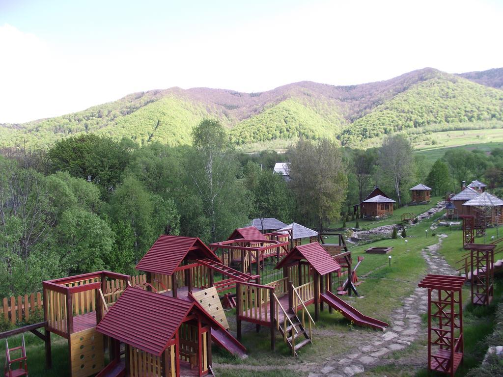 Spa Hotel Zoryani Karpaty Vyshka Buitenkant foto